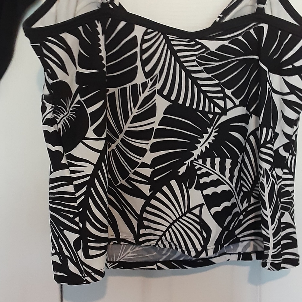 Speedo Black & White Tankini - Picture 5 of 8